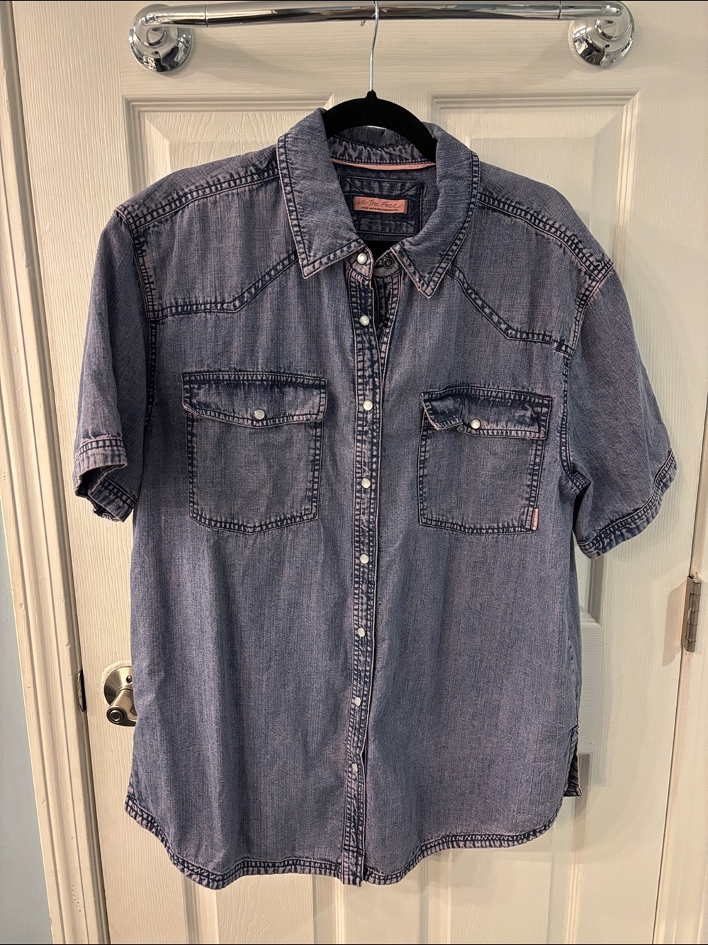 We The Free The Short of It Denim Top in Orchid Overdye, size L, NWOT - Picture 3 of 14